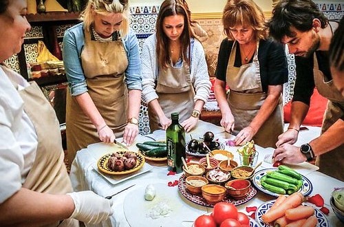 Sumérgete en las experiencias culinarias en Marruecos