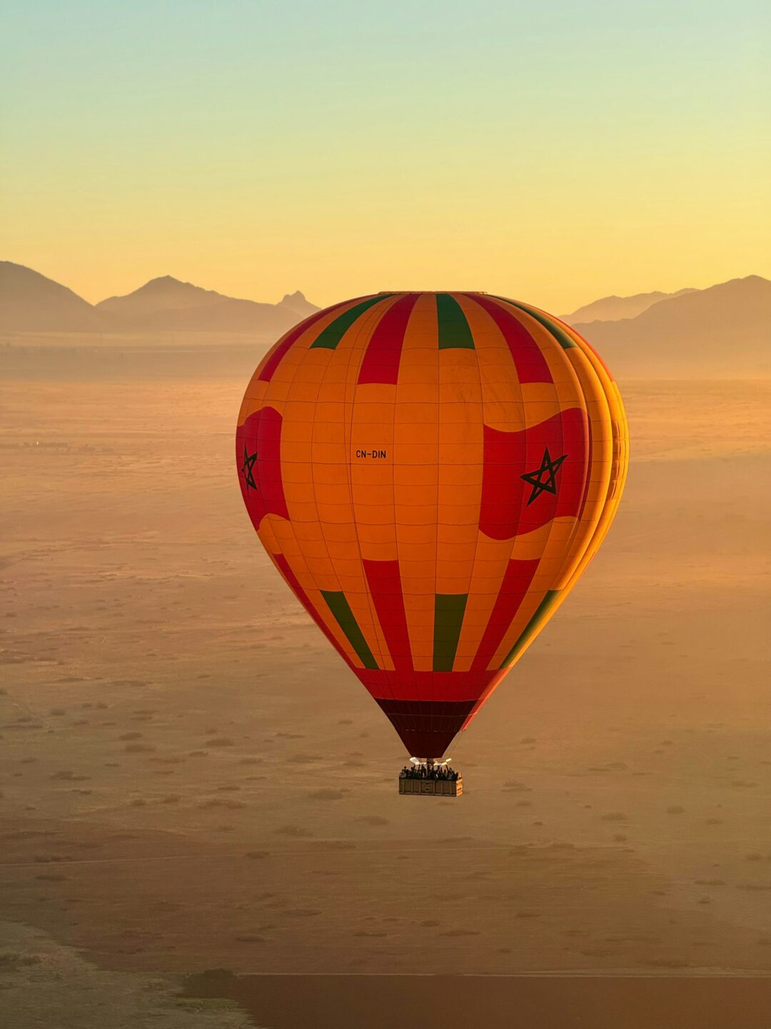 Amanecer entre las Nubes: Vuelo en Globo Exclusivo en Marrakech